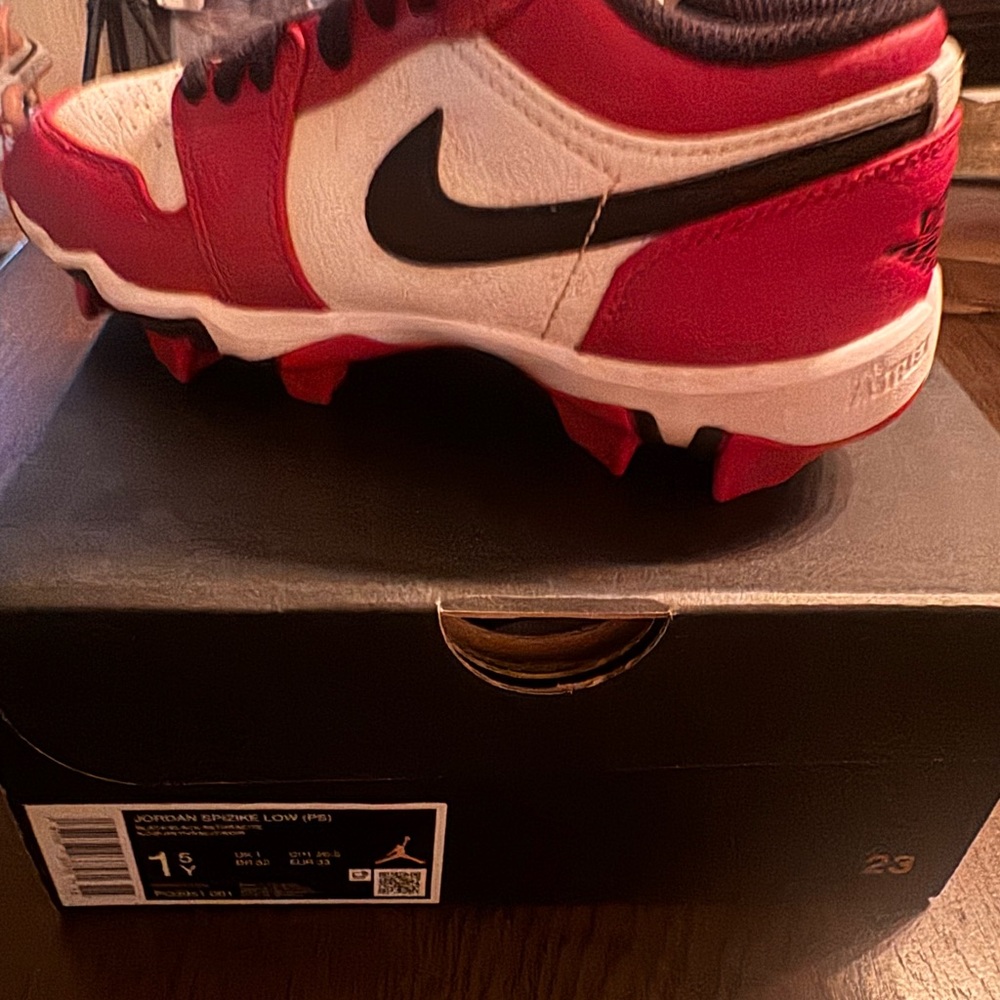 Nike Boys Kids Red, White & Black Low-Top Cleats